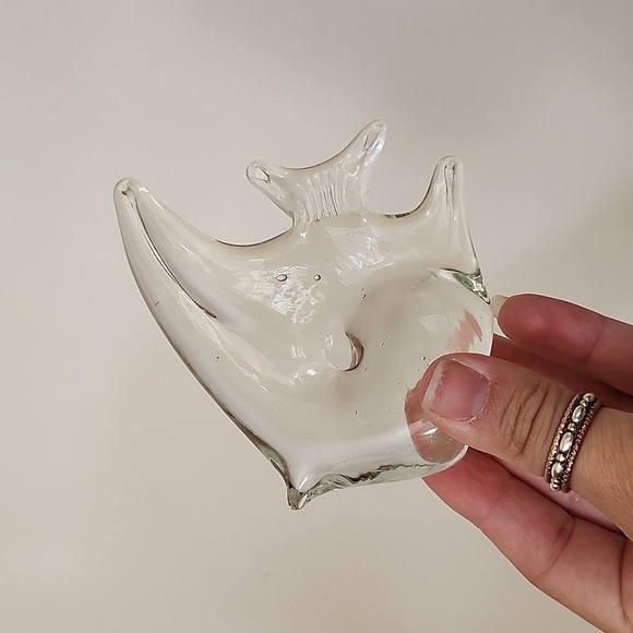 Clear Glass Fish Angelfish Paperweight Trinket Shelf Sitter Blown Glass - Picture 2 of 4